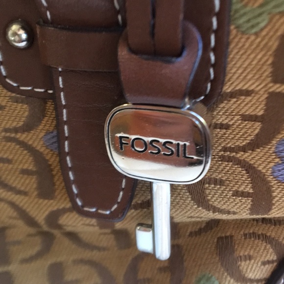 Fossil purse - Picture 9 of 13